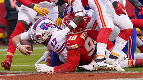 SportsbookWire's NFL Conference Championship picks: ML, ATS .